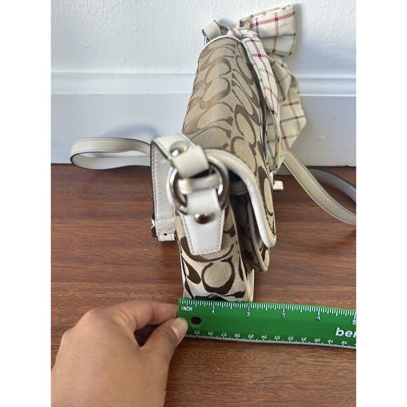 COACH Y2K Turnlock Shoulder Bag Crossbody Khaki/White Leather Trim Turnlock Read - Picture 5 of 9